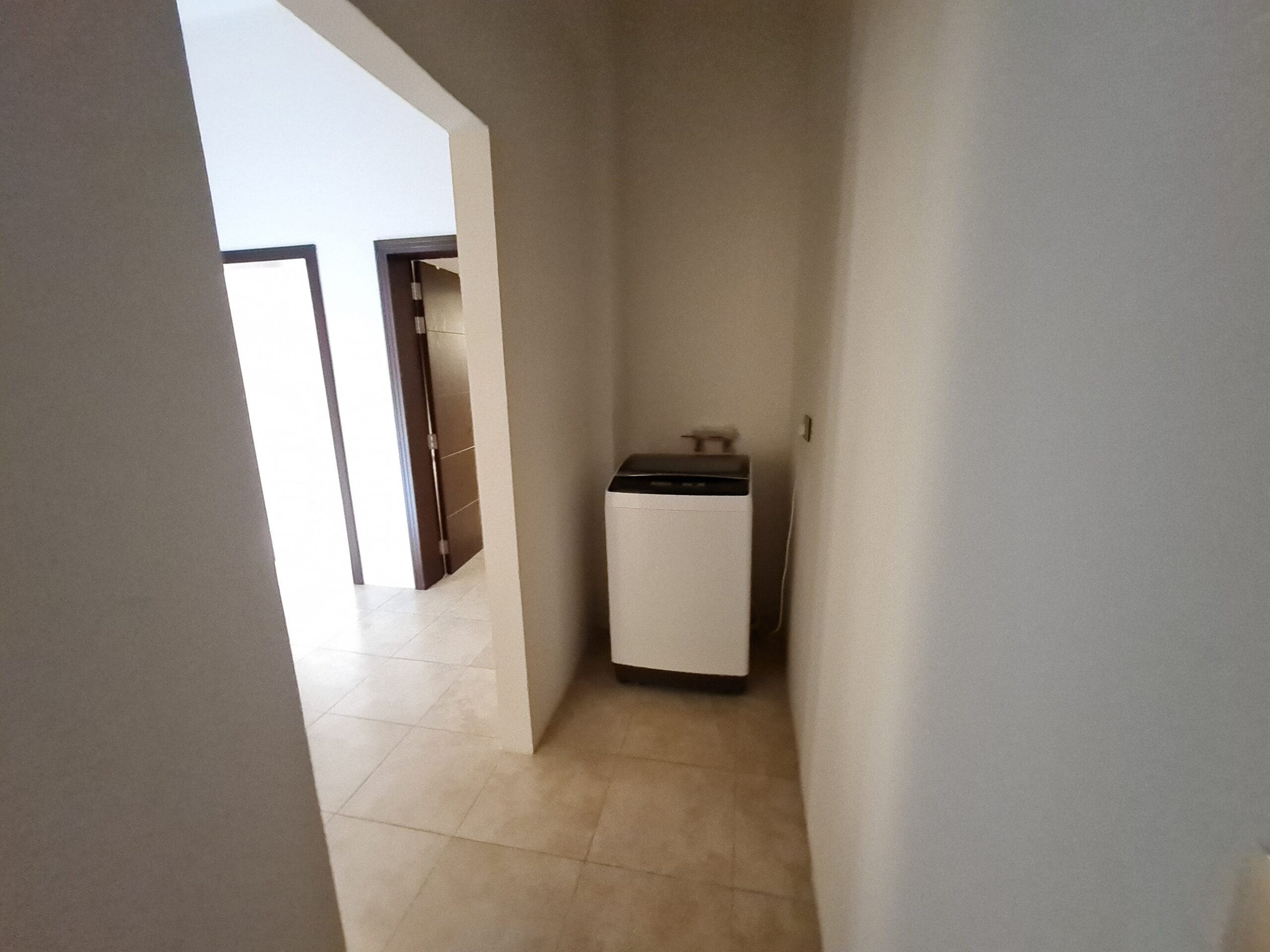 Luxury apartment for rent semi-furnished located in Zinj