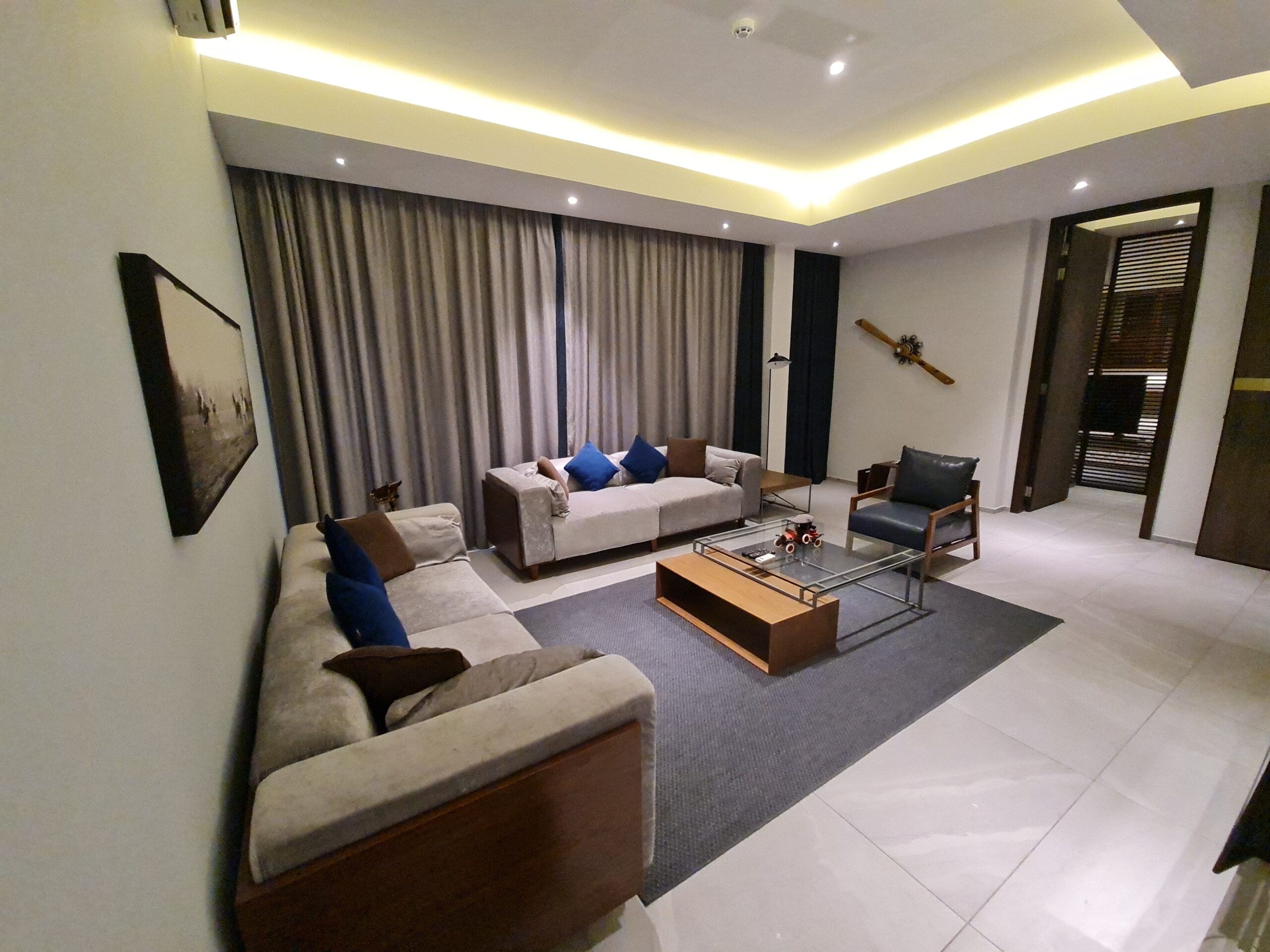 Luxury apartment for rent  fully furnished located in Janabiyah