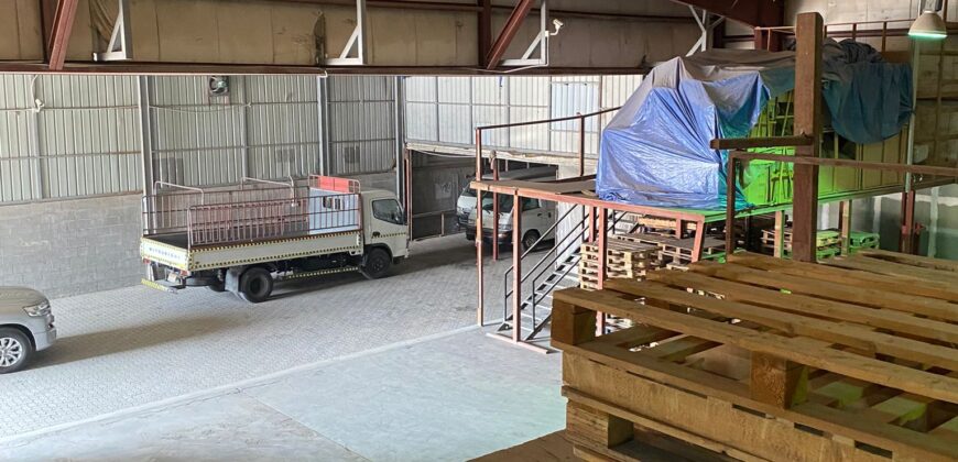 For rent warehouse / workshop in Nuwaidrat industrial area