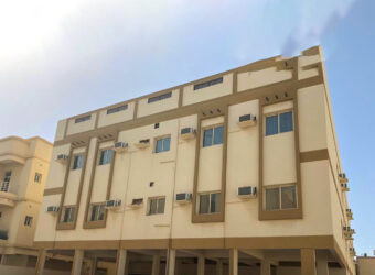 للبيع مبنى إستثماري يتكون من 15 شقة سكنية ‘ طابقين بمنطقة سند