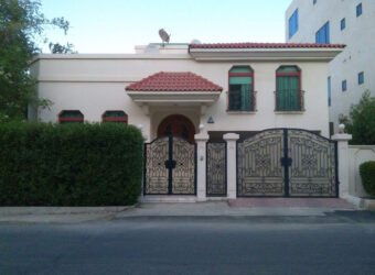 Villa for rent, fully furnished, located in Juffair