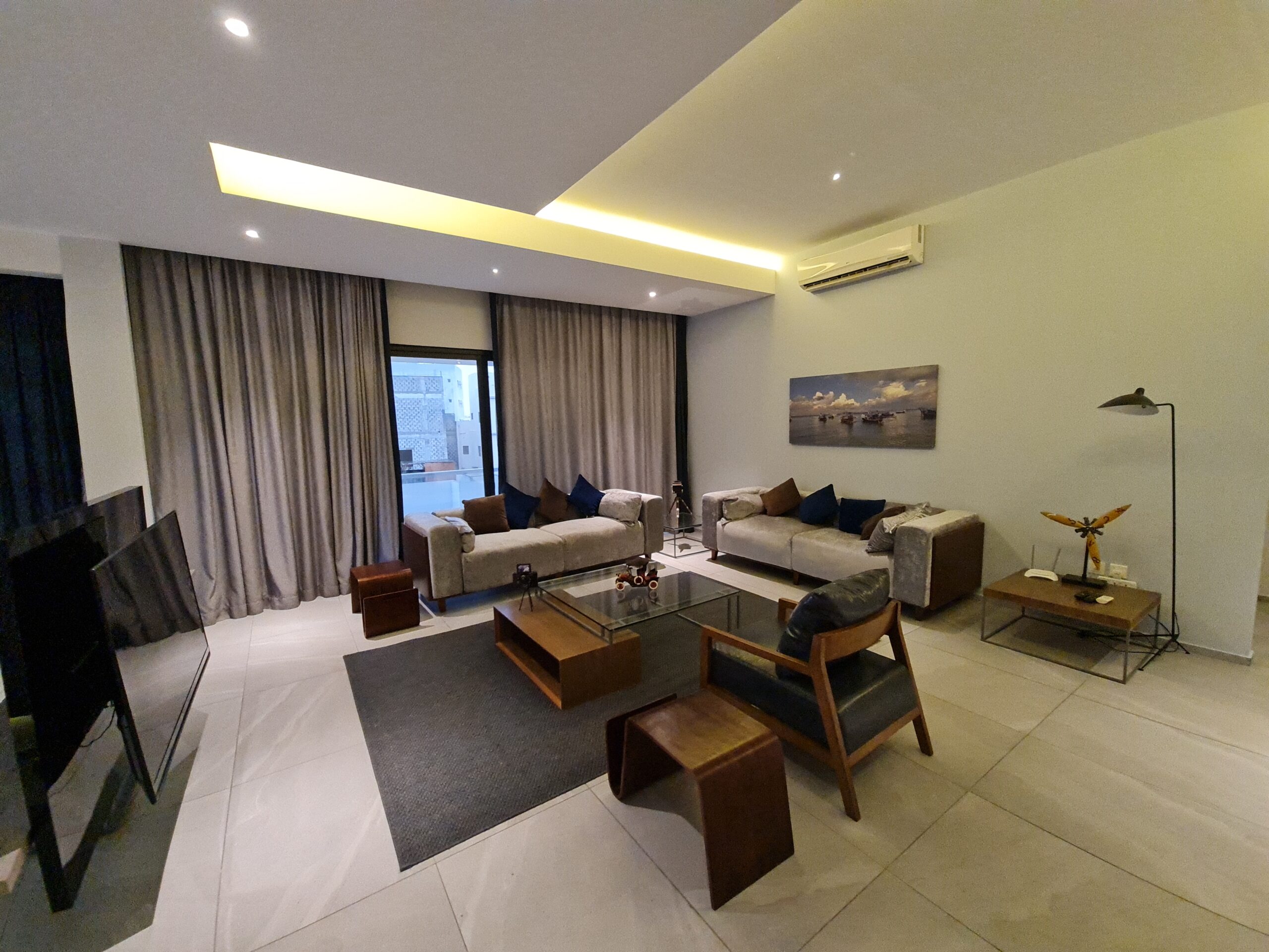 Luxury apartment for rent with two bedrooms located in Janabiyah town